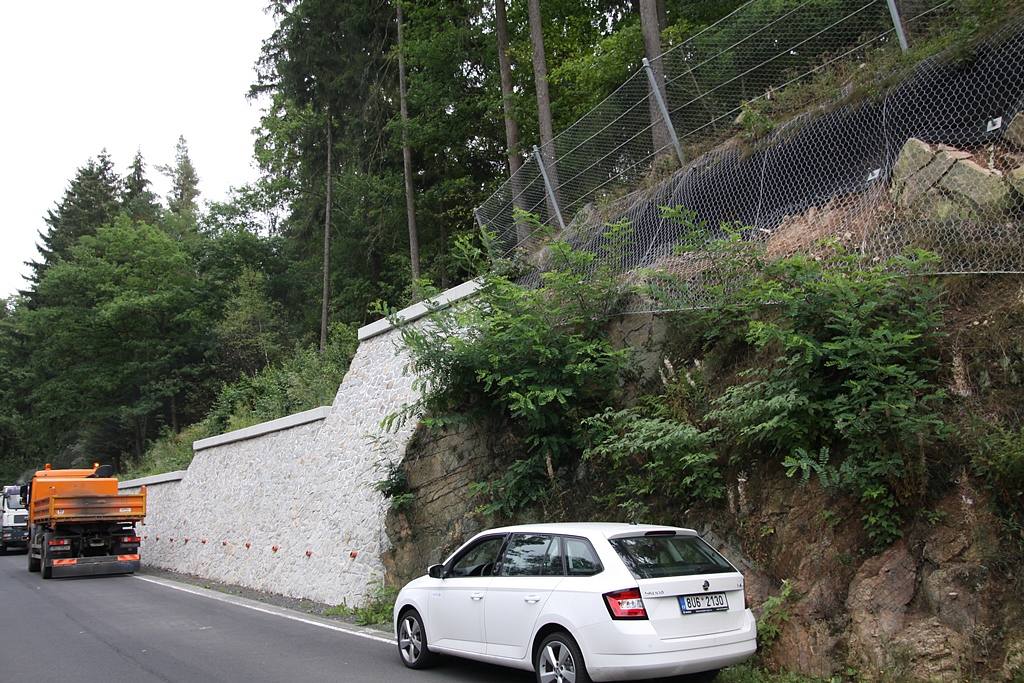 II/222 Securing rock massifs along the route Karlovy Vary - Kyselka